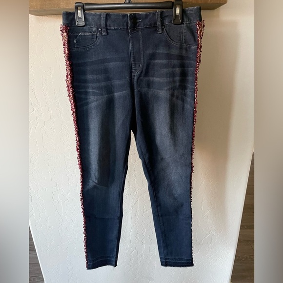 Laurie Felt ilky Sequin Stripe Ankle Skinny Jeans, Raw Hem—Size Med•••Burgundy - Picture 5 of 16